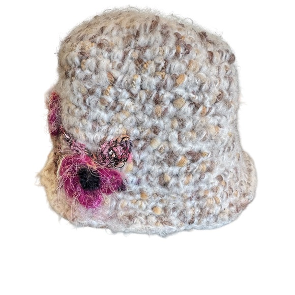Handmade Wool Hat - Picture 2 of 6